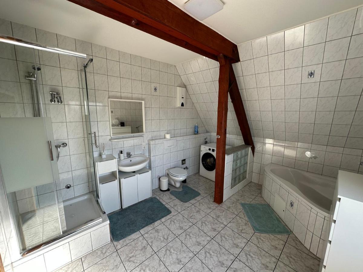 Schöne große Maisonettenwohnung in Weißenthurm Exterior foto